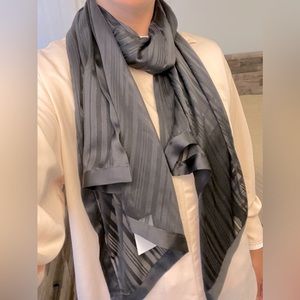 Brand-new Calvin Klein scarf